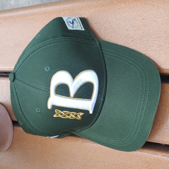 Book of Kells Bottle Green Letter B Baseball Cap New - Picture 1 of 11